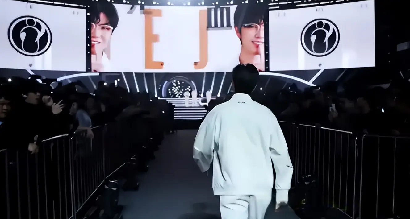 要等到今年, msn, 官博瞬间沦