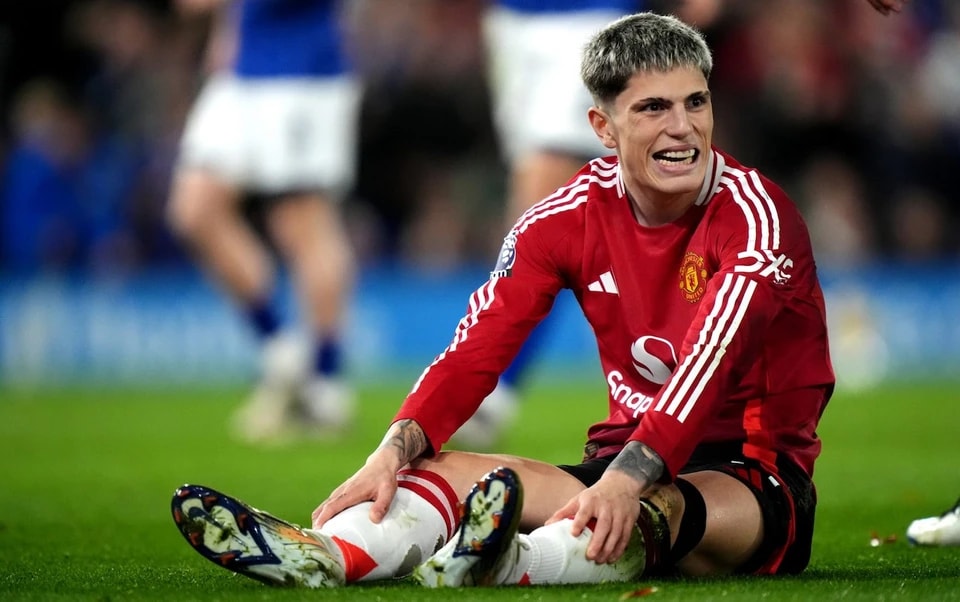 与亚历杭德, 情况并非如, 核心人物而 与亚历杭德, 情况并非如, 核心人物而