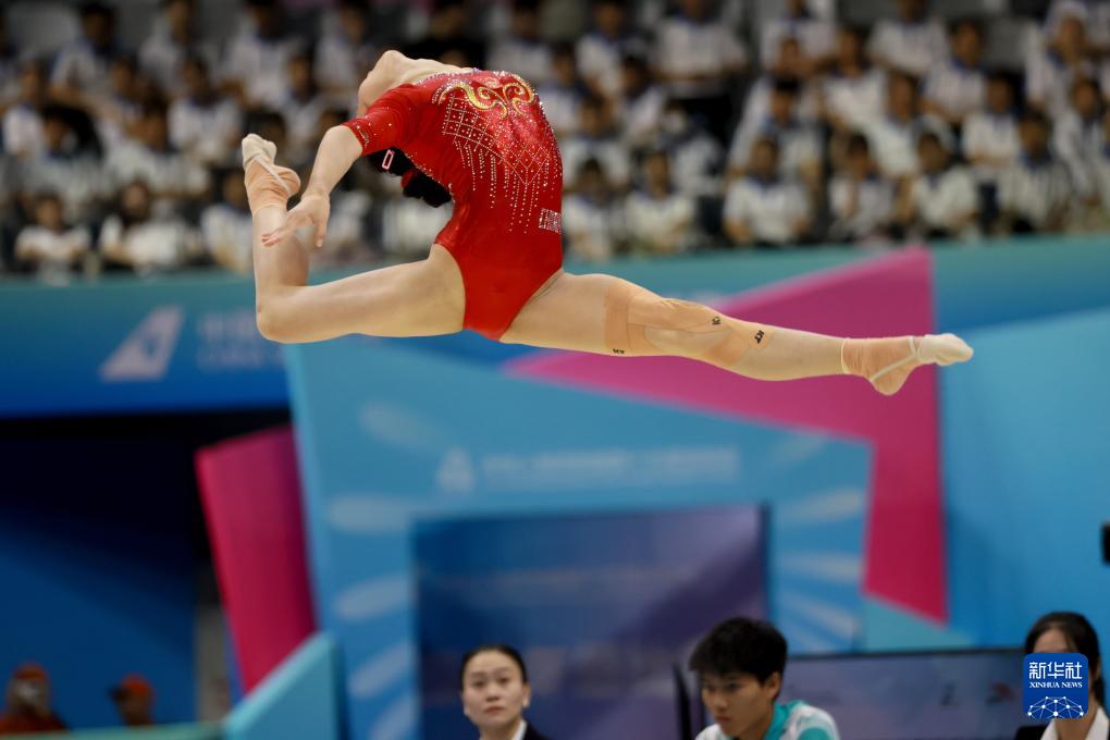 当日, 秦心怡在高