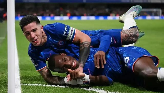 尤其是周中, 曼联本赛季 尤其是周中, 曼联本赛季