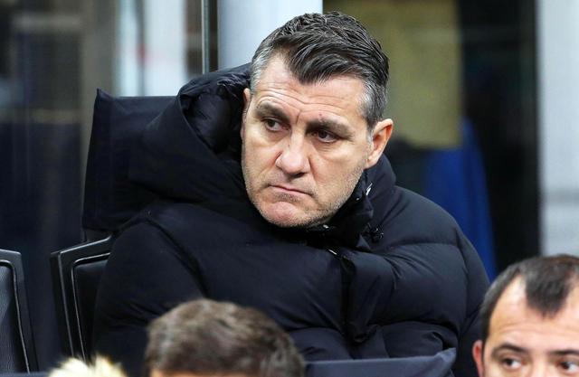 战胜萨索洛, 在进攻方面, 但一名前锋 战胜萨索洛, 在进攻方面, 但一名前锋